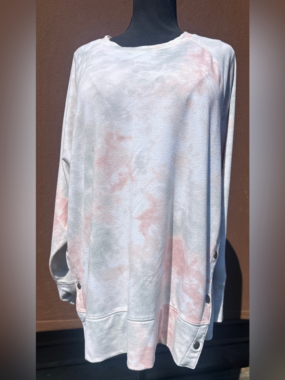 Maternity sweatshirt with side snaps
